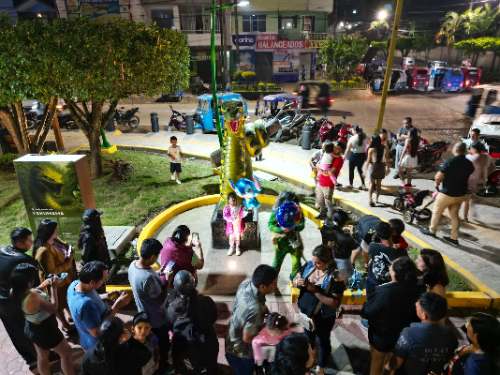 Esculturas mitológicas revalorizan la Alameda Perú y cautivan a visitantes en Tingo María
