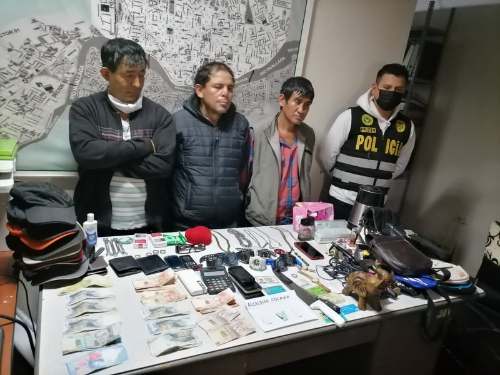 Detienen a tres con objetos de dudosa procedencia