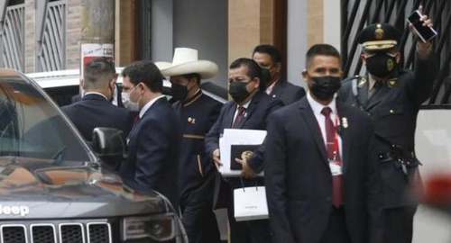 Comisión de Fiscalización pedirá facultades para investigar reuniones de Castillo en Breña