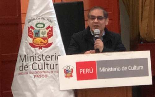 Danilo Illanes presentó la novela "Guerra de escoltas"