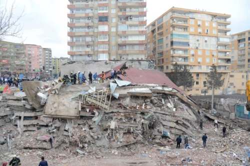 ¿Por qué fue tan mortífero el terremoto en Turquía?