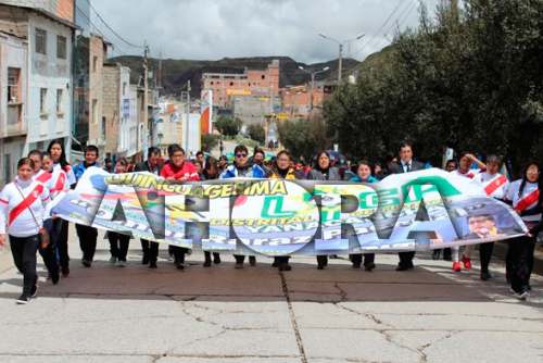 Brillante apertura del certamen yanacanchino
