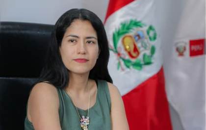 Ministra de TC Paola Lazarte anuncia que transporte cayó 8 % en el 2022