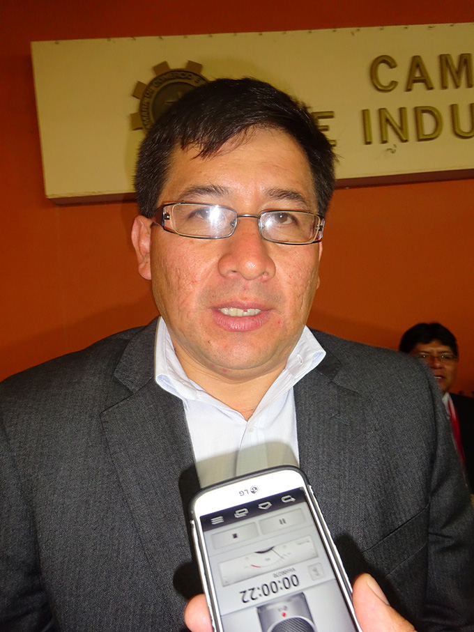 Gerente William Rodríguez seguirá pese a censura de Consejo Regional