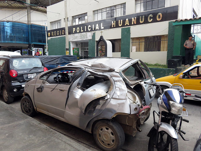 Montículo en carretera ocasiona accidente de tránsito