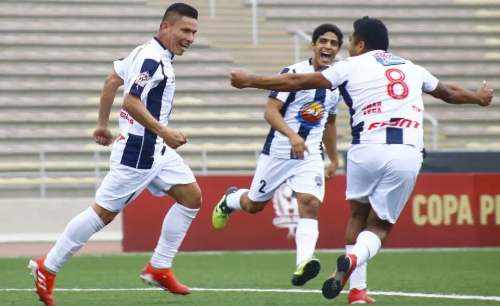 Deportivo Parachique derrotó 1-0 a Estrella Azul