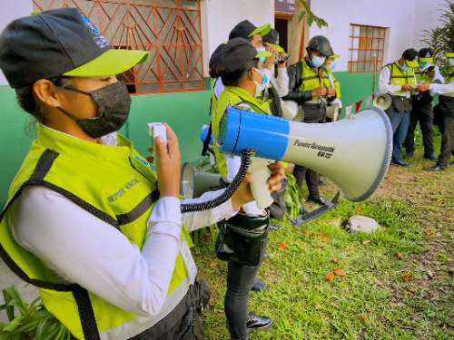 Inspectores de tránsito reciben implementos de trabajo