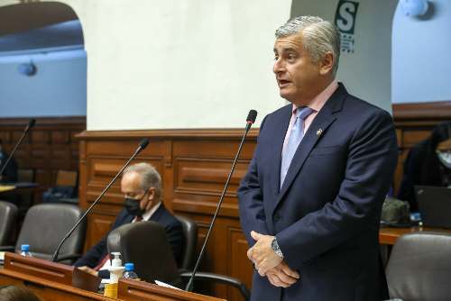 Proyecto busca que funcionarios corruptos sean acusados por traición a la patria