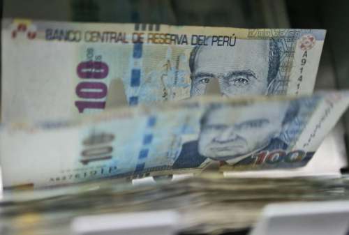 Dictan disposiciones para otorgar aguinaldo de S/ 300 por Fiestas Patrias