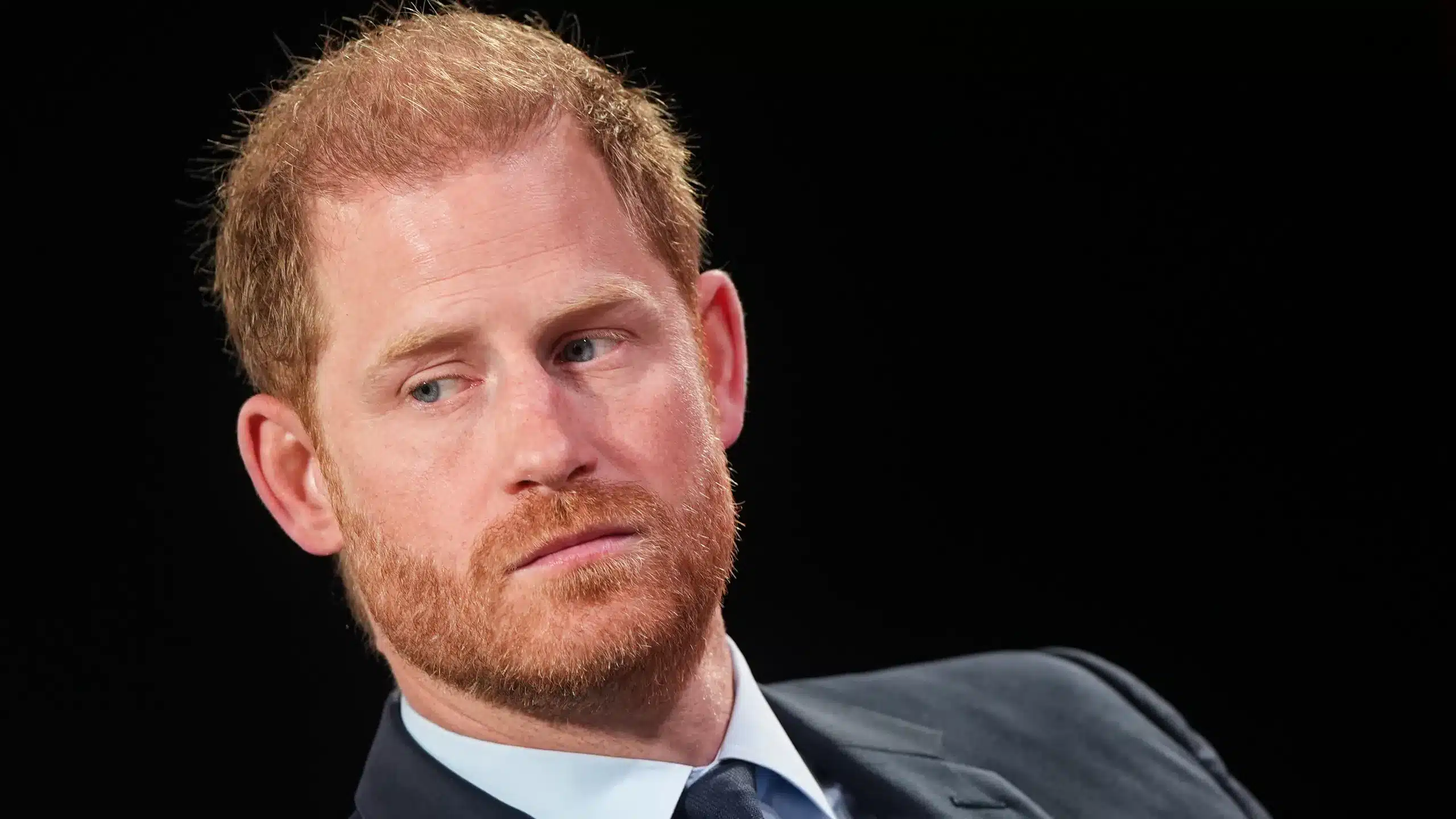 El príncipe Harry deja organización benéfica tras desacuerdo con la junta directiva claves del conflicto