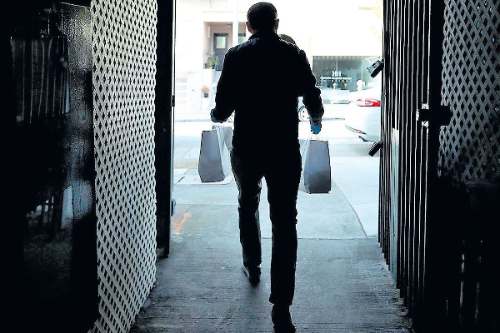 Aprueban protocolo sanitario para reinicio de actividades de restaurantes en modo “delivery”