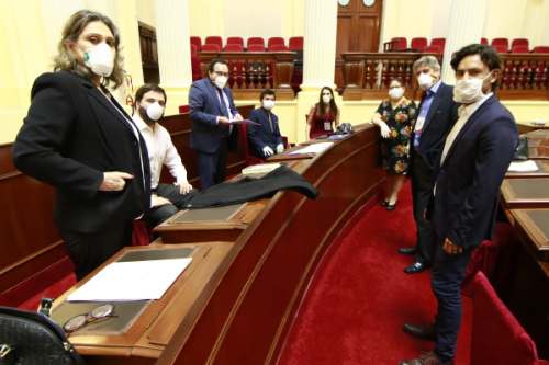 Bancada del Partido Morado respalda A Julio Guzmán tras indagación fiscal
