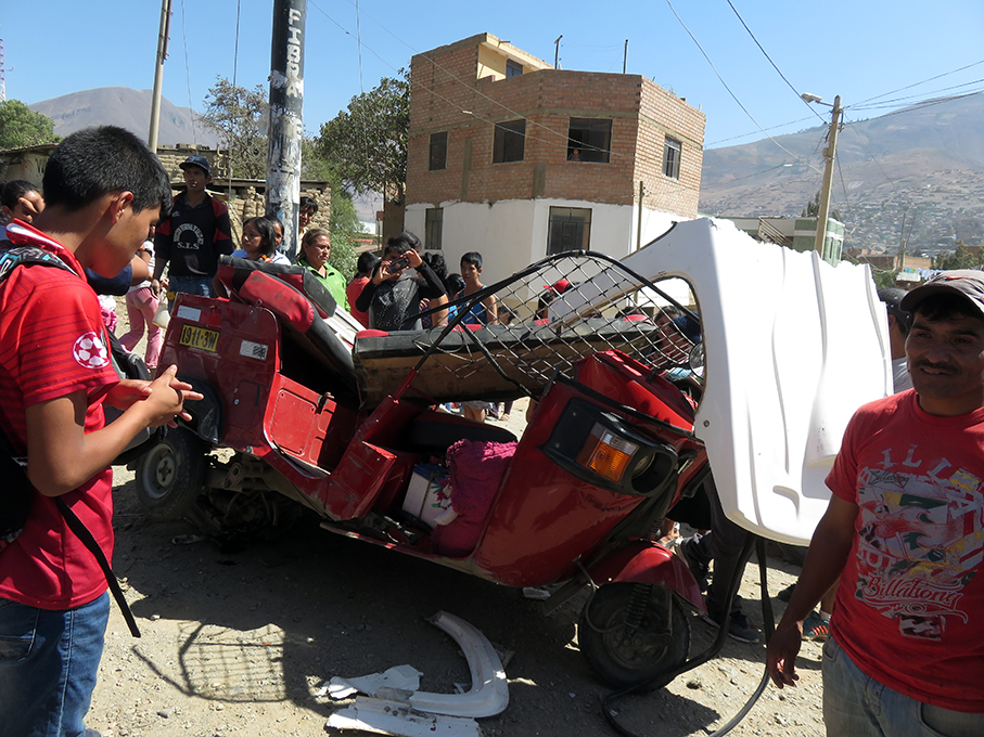 Ebrio causa triple choque en la Carretera Central