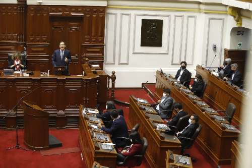 Congreso aprueba moción de vacancia del presidente Martín Vizcarra