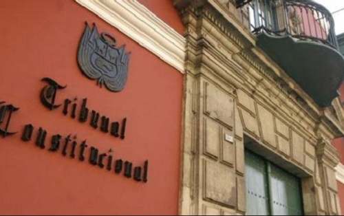 TC declara inconstitucional ascenso automático para personal de salud