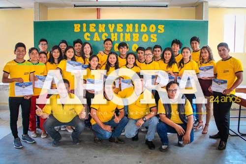 Premian con laptop a ingresantes de la Unheval