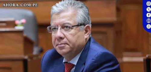 Ministro de Defensa ante posible salida del gobierno de Boluarte: “¿Me ven con cara de querer renunciar?” 