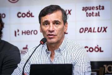 Fabián Bustos en la mira de Vélez Sarsfield, pero sin oferta formal