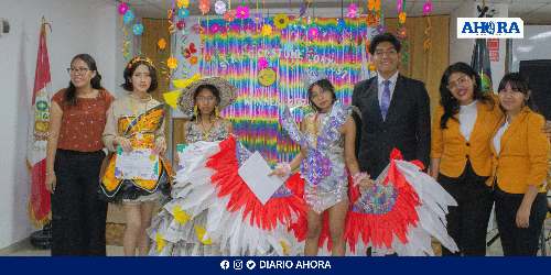 Winner College celebra desfile ecológico por el Día de la Primavera