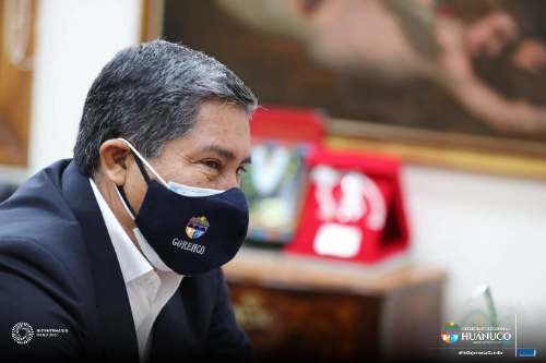 Consejero Johan Aguirre culpó a Alvarado por retrasos del JNE
