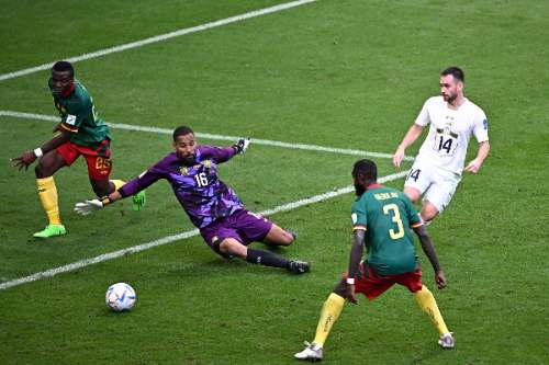 Serbia y Camerún empatan en un partido lleno de goles