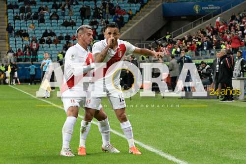 Tres peruanos en el equipo ideal de América