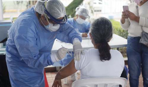 Más de 5 047 000 ciudadanos recibieron la primera dosis contra la COVID-19