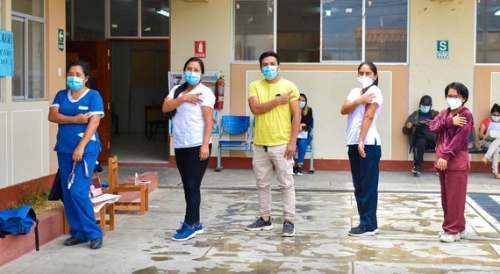 Personal de salud del Caat Amarilis y Perú Corea recibieron segunda dosis contra el COVID-19