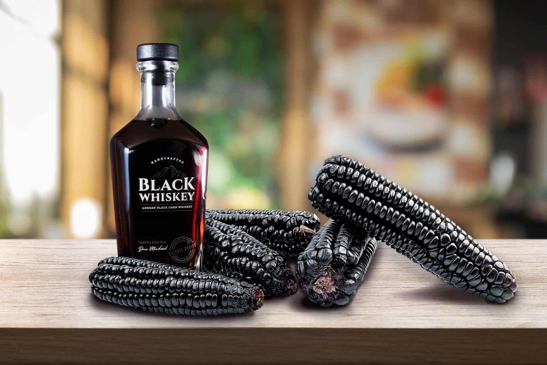 Elaboran whiskey a base de maíz morado