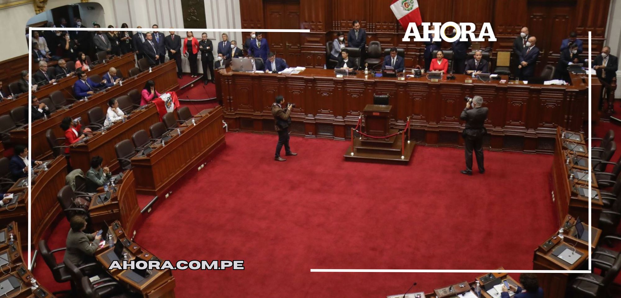 Trabajadores del Congreso recibirán bono de S/10 000 en medio de recesión económica