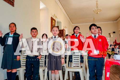 Acreditan a escolares para denunciar violencia en colegio