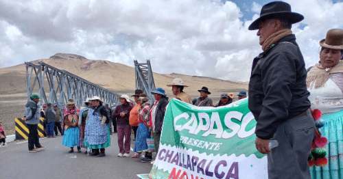 Manifestantes de Tarata bloquean acceso a penal Challapalca