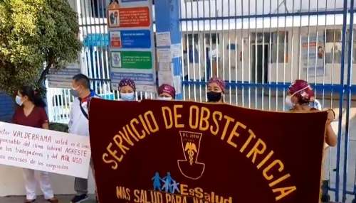 Obstetras realizaron plantón en EsSalud: Rechazan memorándum que “vulnera sus derechos”