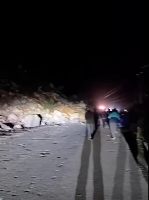 Huaico bloquea la Carretera Central: tránsito detenido y transporte en riesgo entre Huariaca y San Rafael