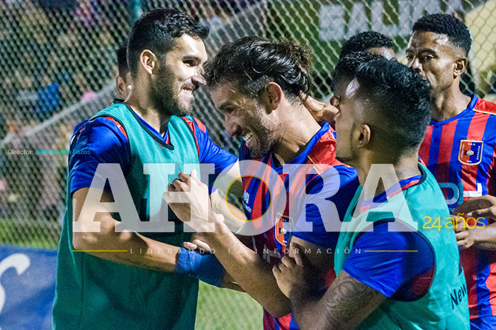 Afición llenó estadio Heraclio Tapia