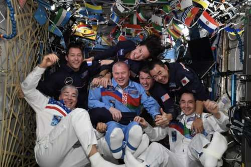 Astronautas de la EEI realizaron sus propios juegos olímpicos en el espacio