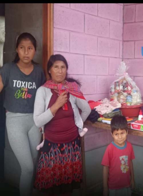 Policía socorrió a familia de extrema pobreza