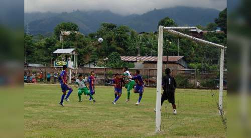 Etapa distrital en Tocache en la recta final