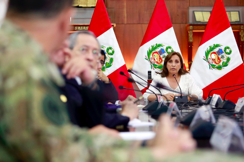 El Congreso plantea limitar sueldos de altos funcionarios al del presidente Intereses ocultos