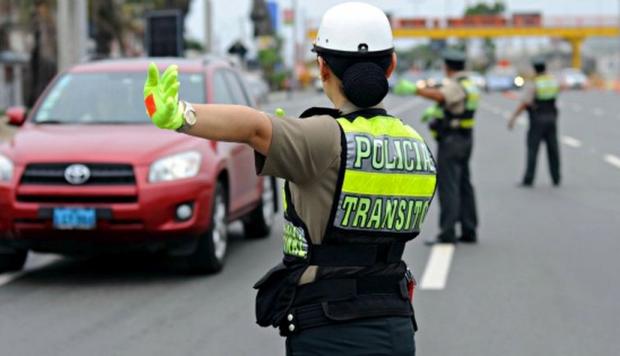 Conoce las infracciones de tránsito del conductor y a cuánto ascienden las multas