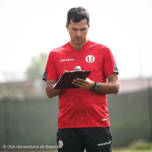 Jorge Araujo asumió dirección técnica de Universitario de Deportes