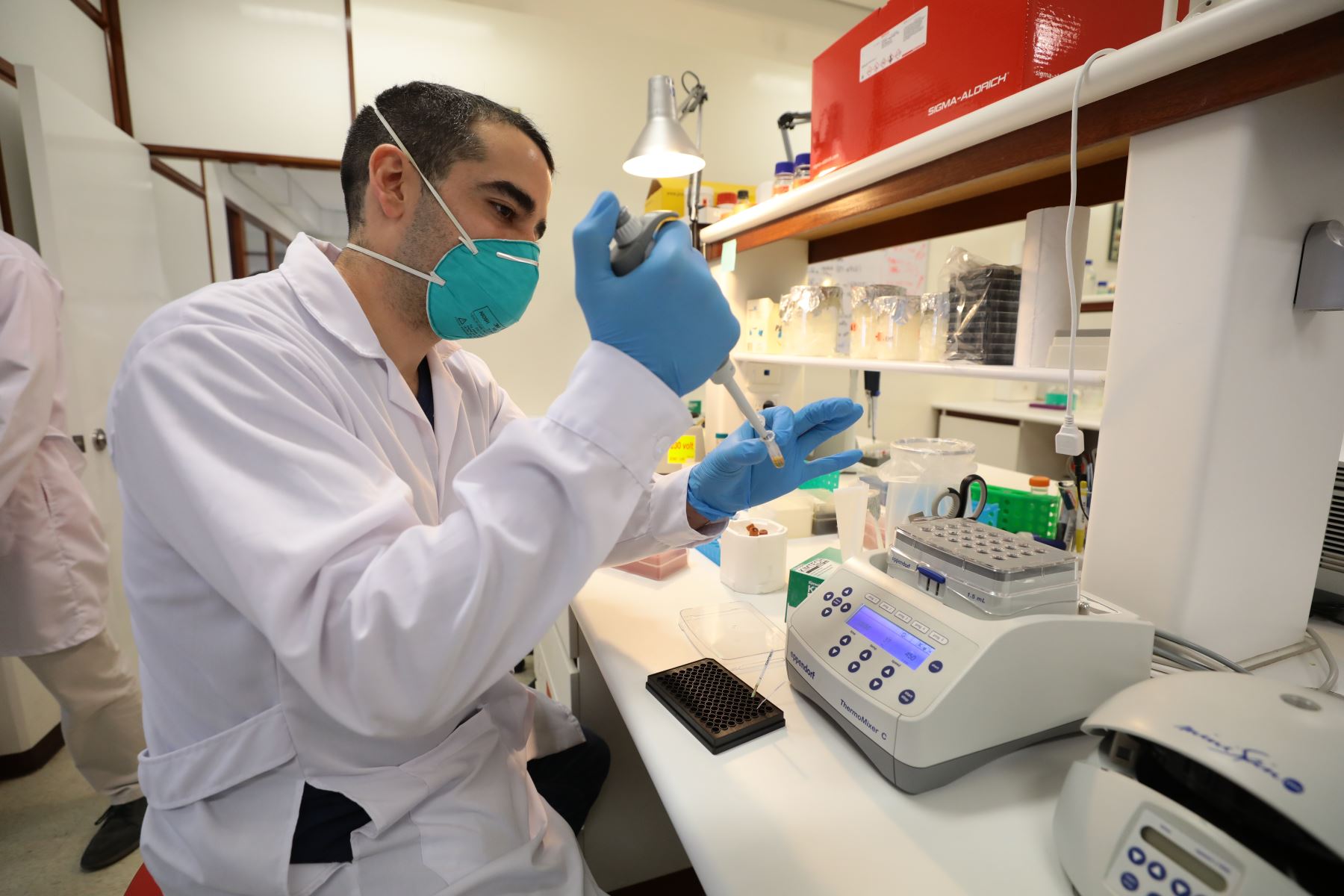 Prueba molecular rápida detectará COVID-19 usando muestras de gárgara