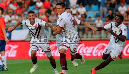 Venezuela derrotó a Bolivia y avanzó al hexagonal