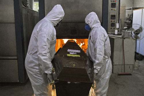 Muertes por COVID-19 superan ya los 2,5 millones en todo el mundo