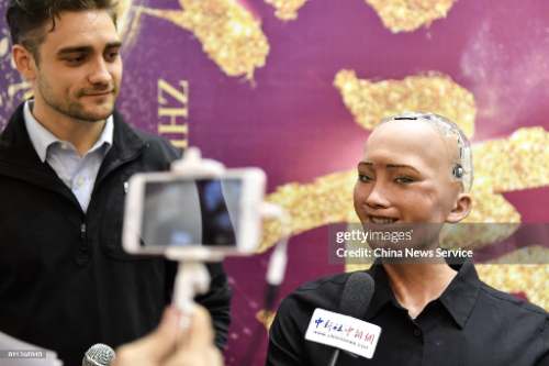 China organiza el primer campeonato de boxeo con robots dirigidos por humanos al más puro estilo de Gigantes de Acero