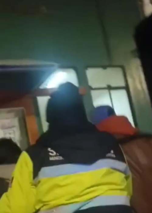 Peligro adolescente: hallan a menor ebria junto a adultos en vivienda cerrada