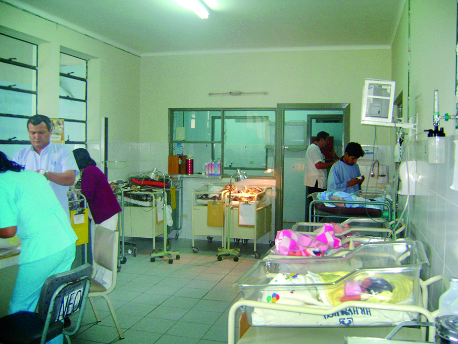 Médicos declaran en emergencia Hospital Hermilio Valdizán