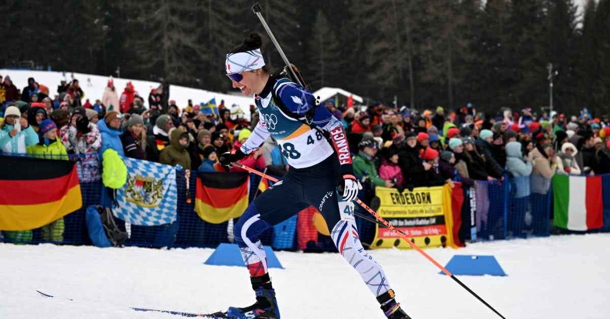 Simon se retira de la persecución biatlón Invierno 2026