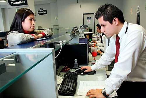 Propuesta del Premier equiparar condiciones de empleados DL 276 para mejorar sus beneficios