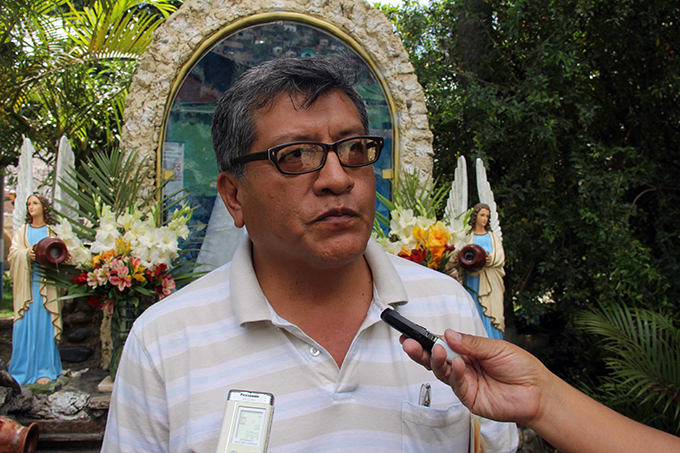 "Gestión de Alva se ha politizado para favorecer a los amigos y hermanísimos"
